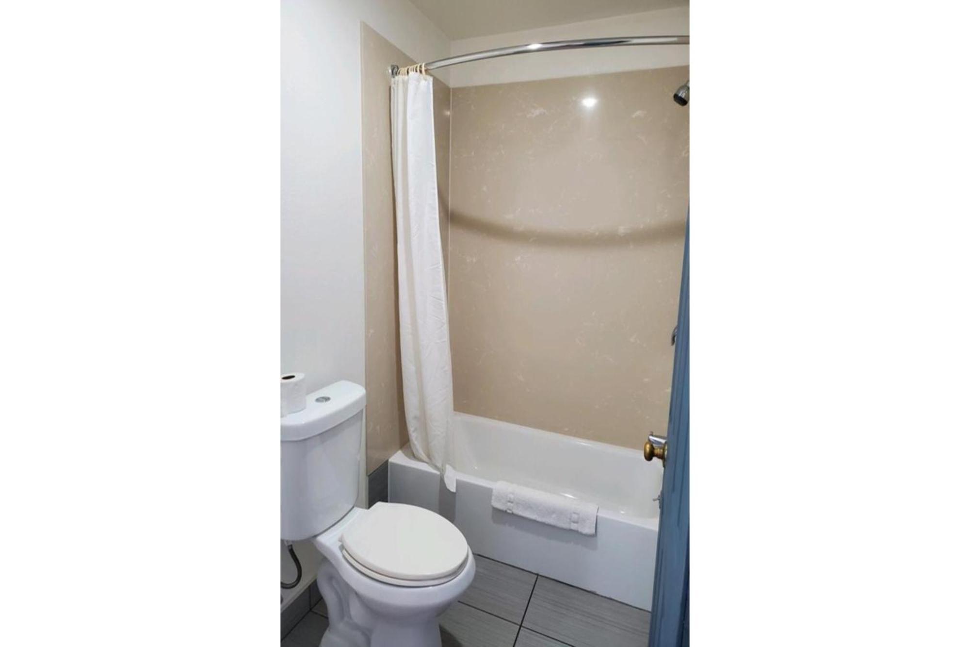 Premier Inn & Suites -Listing Partner Oakland Kültér fotó